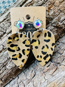 Lovely Leopard Earrings (Tan)