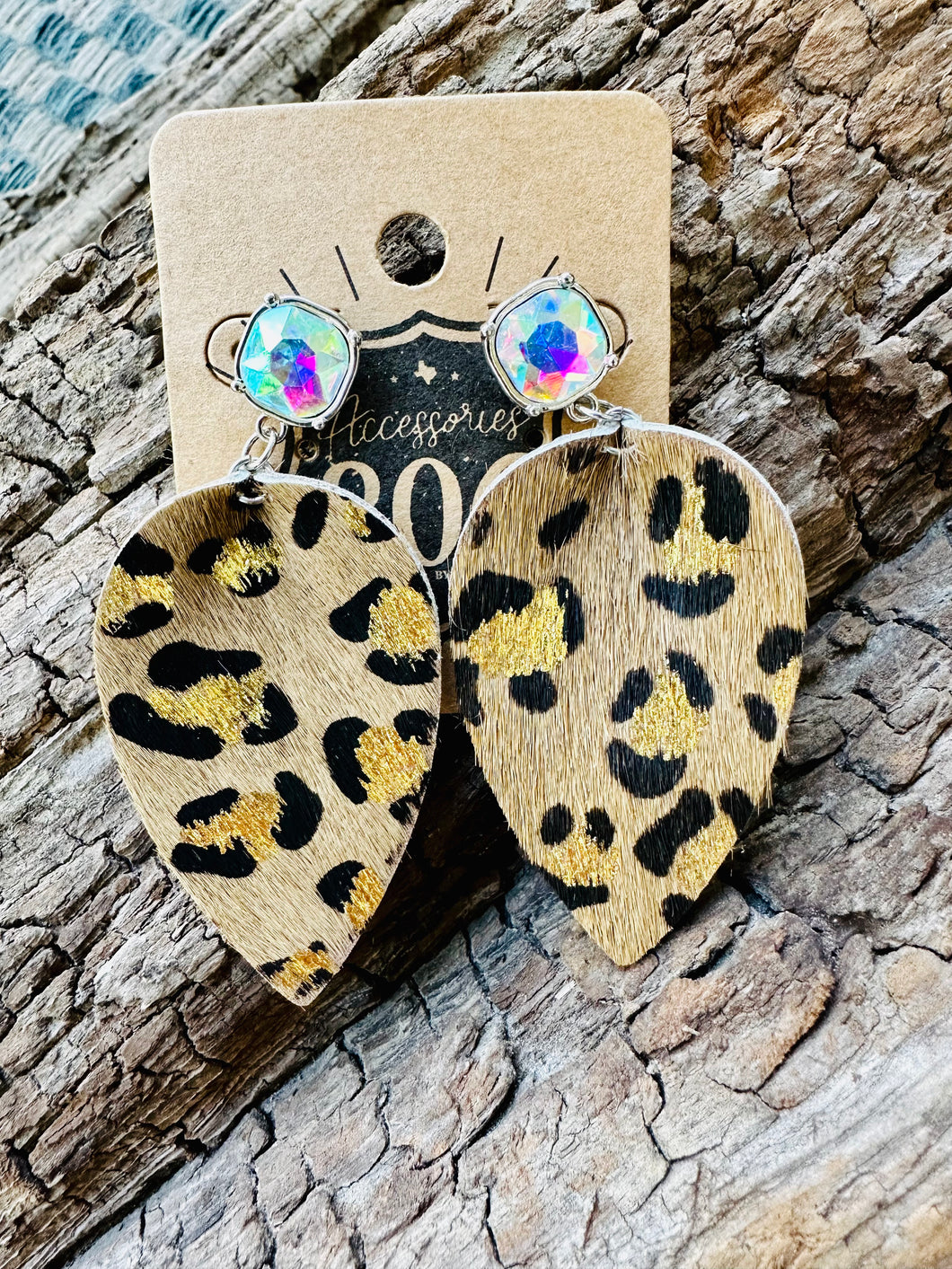 Lovely Leopard Earrings (Tan)
